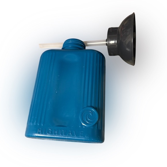 Highwave AutoDogMug Growler 44oz Blue | Portable Dog Water Bottle - Picture 8 of 9